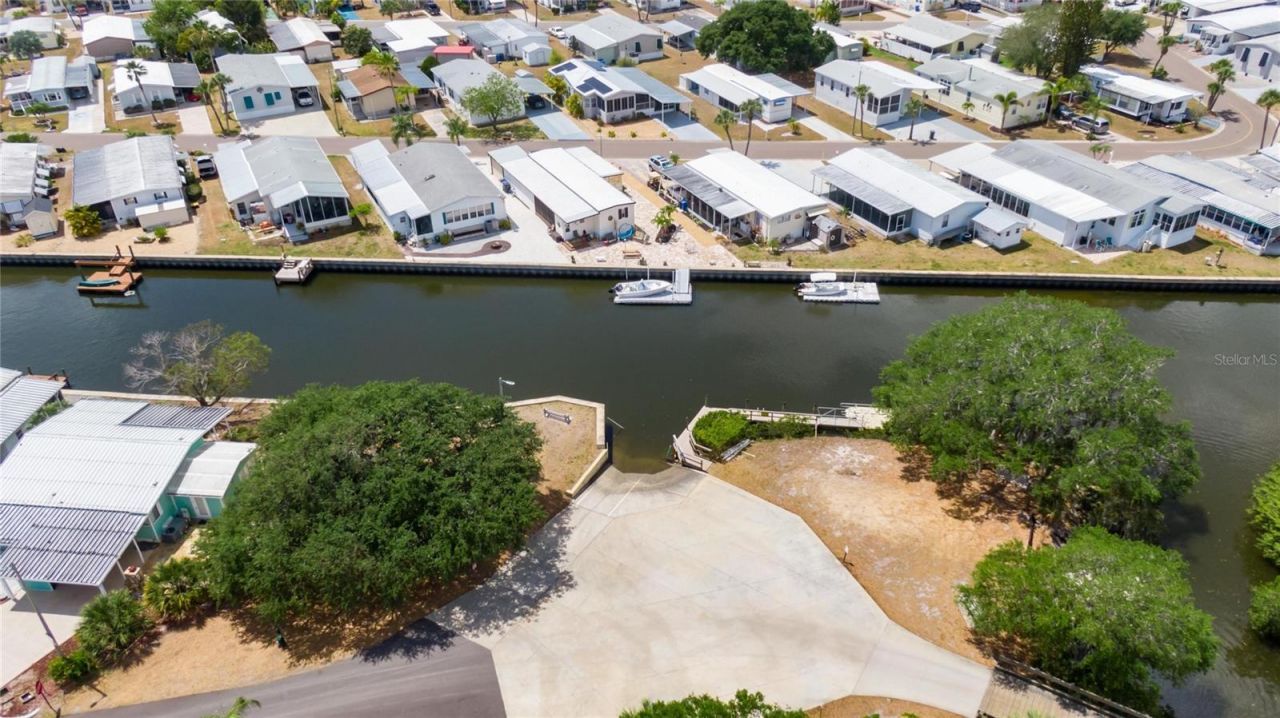 116 W Saint Johns Way , Apollo Beach, FL 33572 Photo