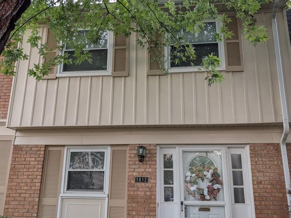 1812 Brentwood Drive, Troy, MI 48098