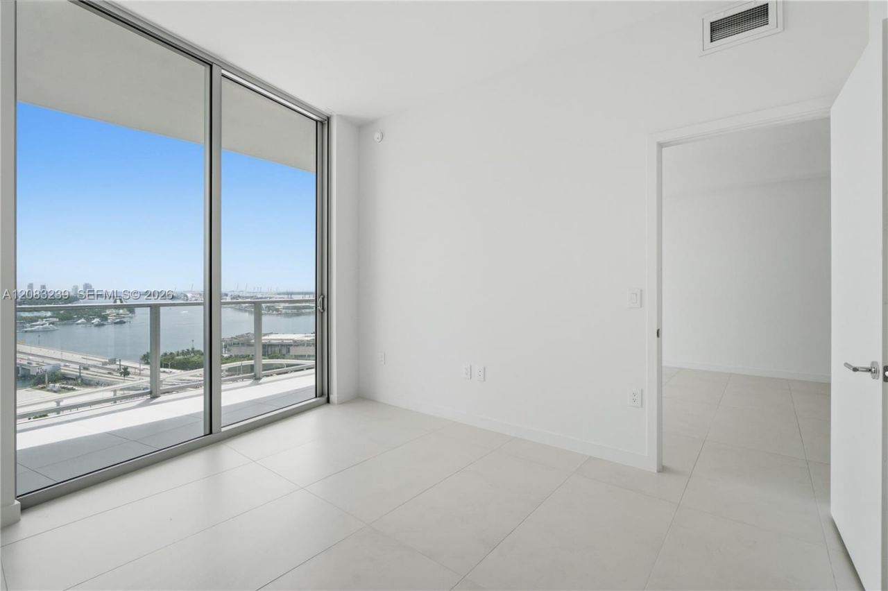 1400 Biscayne Blvd , Unit 2104, Miami, FL 33132 Photo