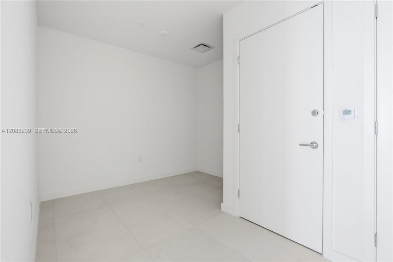 1400 Biscayne Blvd , Unit 2104, Miami, FL 33132 Photo