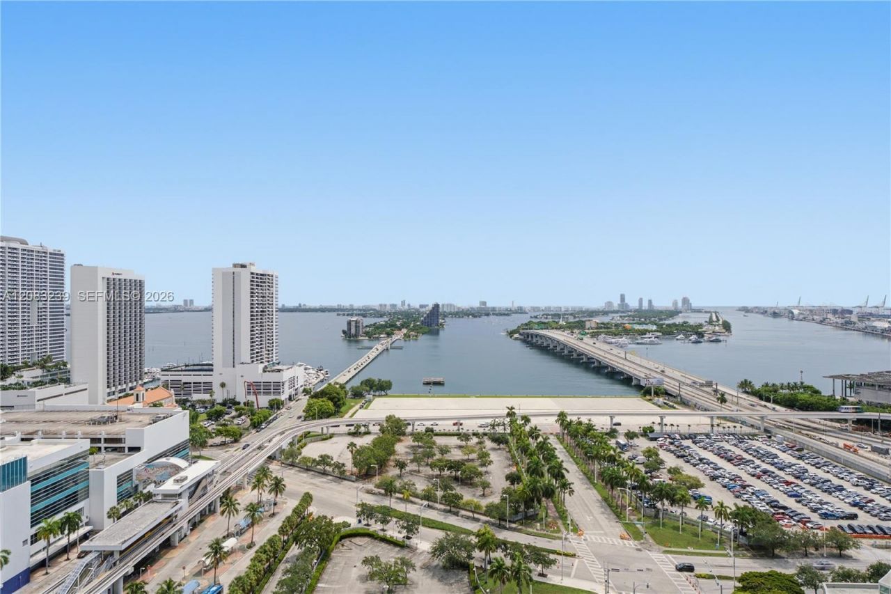 1400 Biscayne Blvd , Unit 2104, Miami, FL 33132 Photo