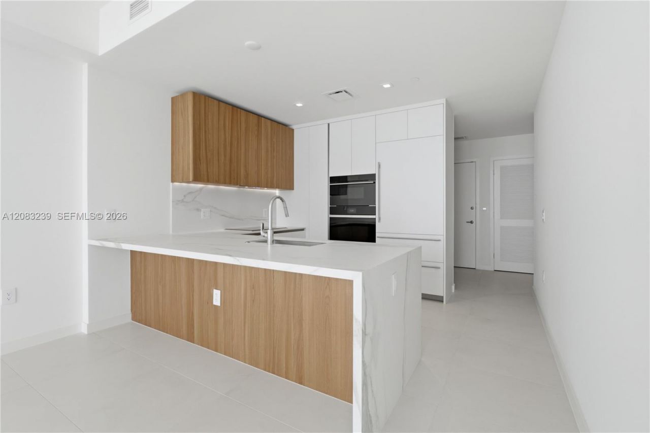 1400 Biscayne Blvd , Unit 2104, Miami, FL 33132 Photo