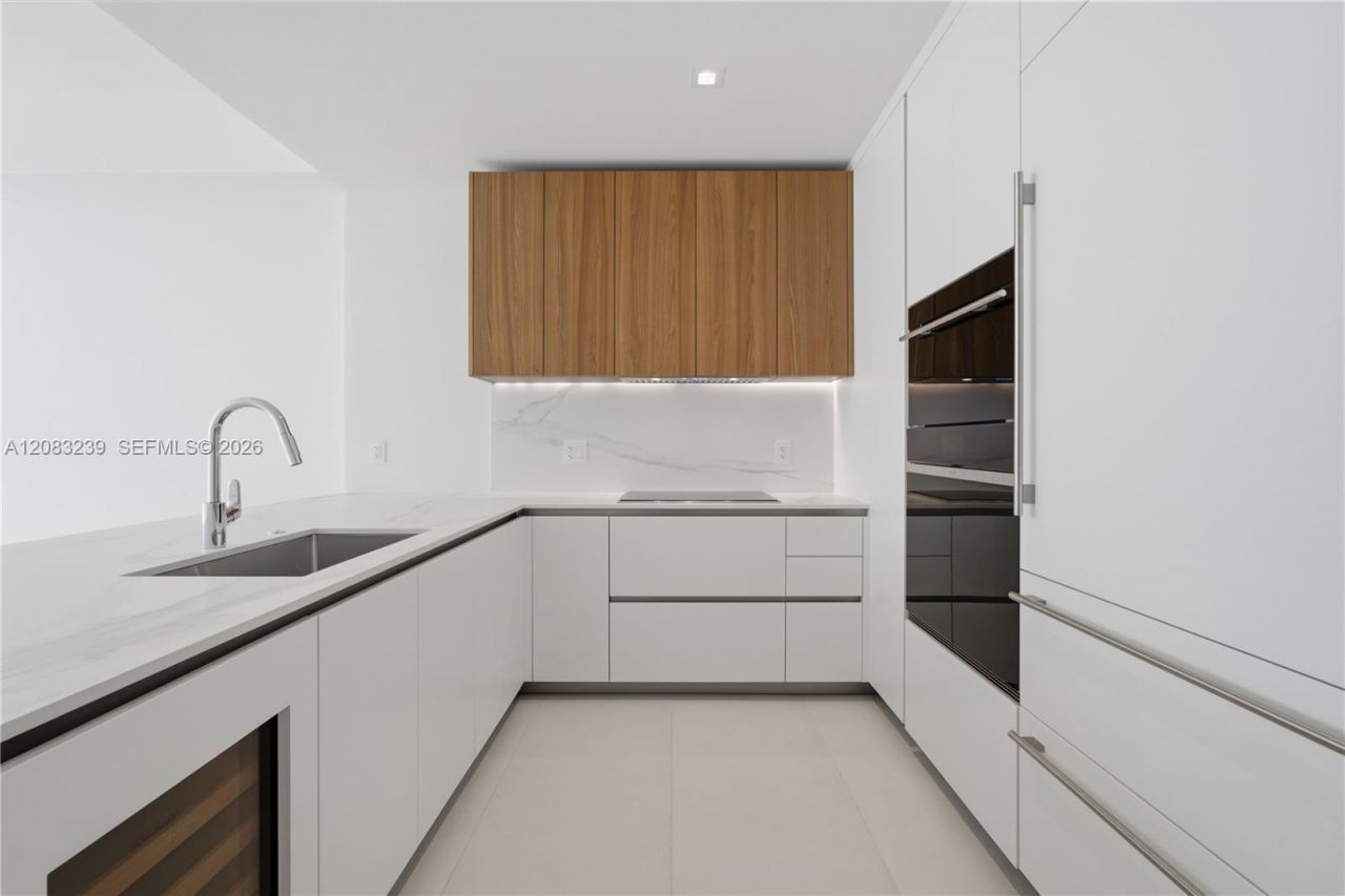 1400 Biscayne Blvd , Unit 2104, Miami, FL 33132 Photo