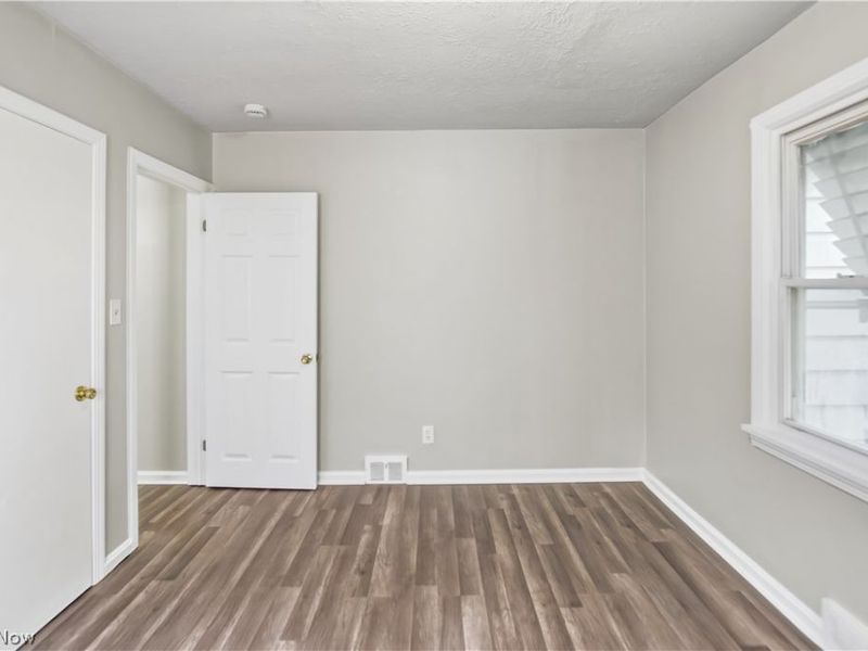 3357 E 149th Street, Cleveland, OH 44120 Photo 22