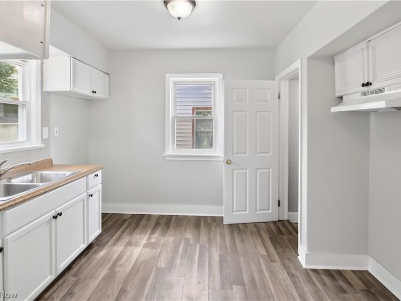 3357 E 149th Street, Cleveland, OH 44120 Photo 8