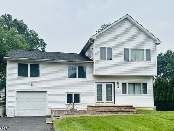 75 S Ashby Ave, Livingston, NJ 07039