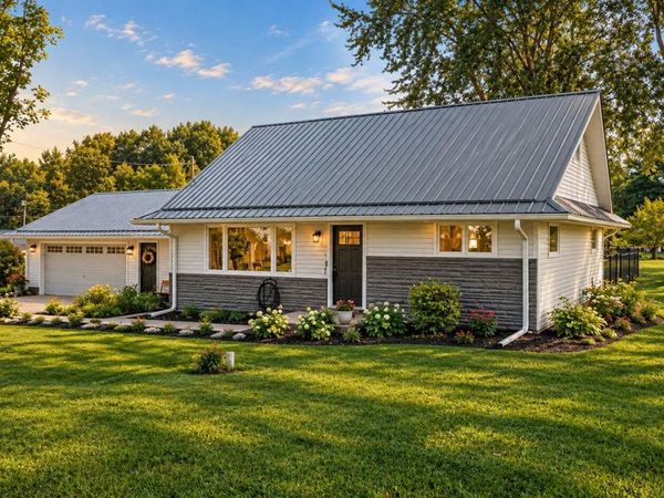 3288 W Small Court , La Porte, IN 46350