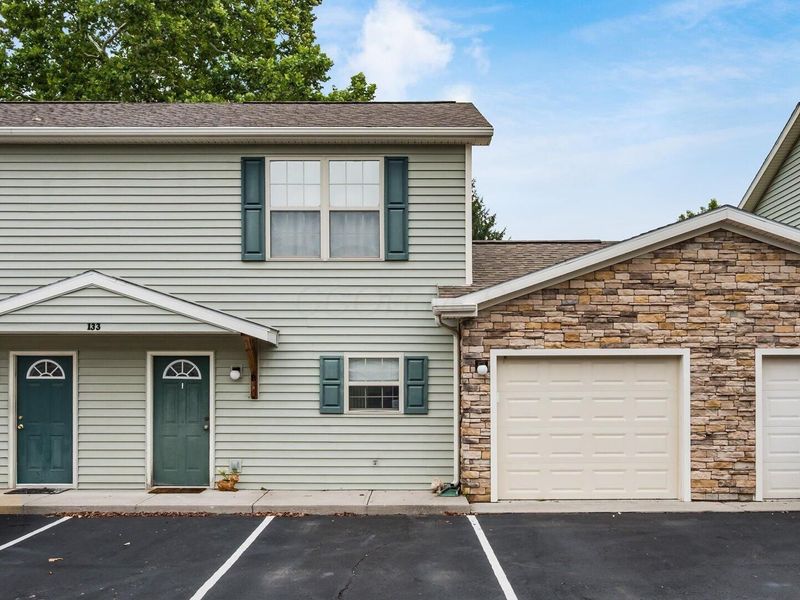 133 N Terrace Avenue, Unit B, Newark, OH 43055 Photo 2