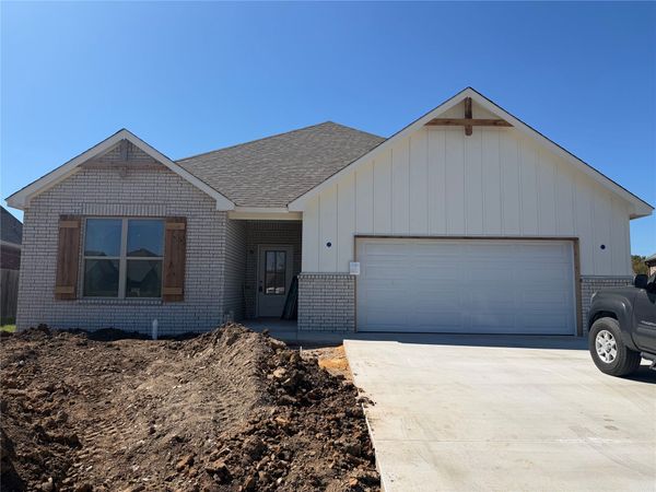4230 Village Park Drive , Skiatook, OK 74070