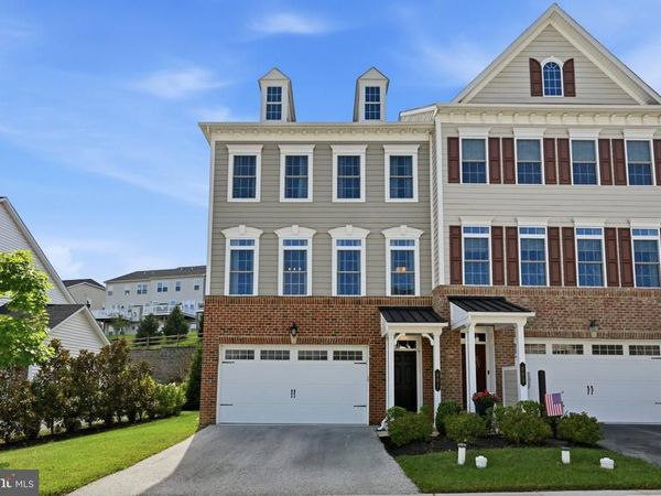 801 STONECLIFFE ROAD, MALVERN, PA 19355