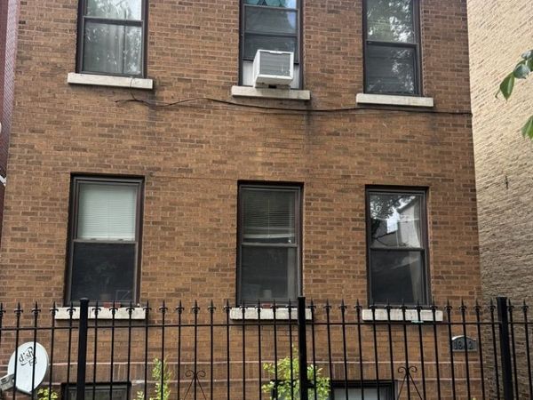 1542 W Thomas Street, Chicago, IL 60642