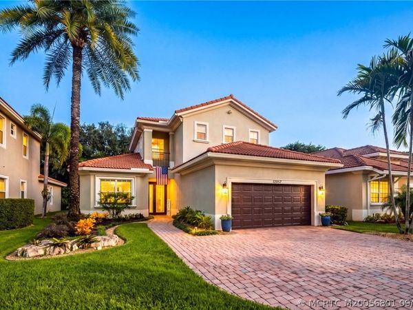 12057 Aviles Circle, Palm Beach Gardens, FL 33418