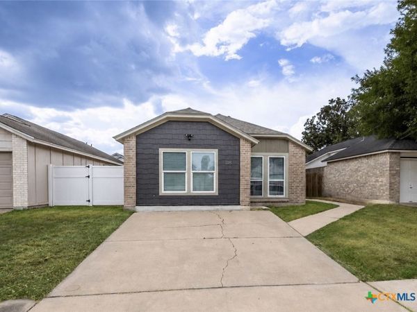118 Waterford Drive , Victoria, TX 77901