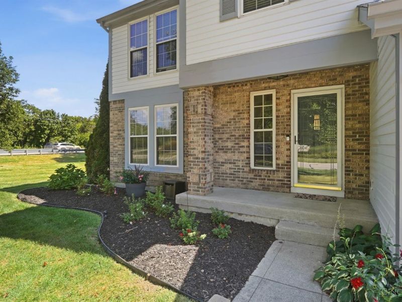 8838 Steeplechase Way, West Chester, OH 45069 Photo 2