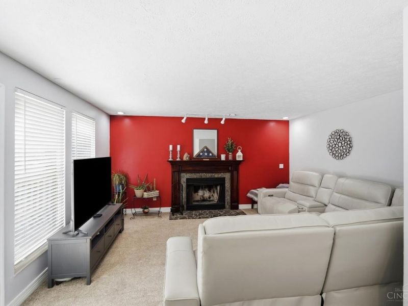 8838 Steeplechase Way, West Chester, OH 45069 Photo 3