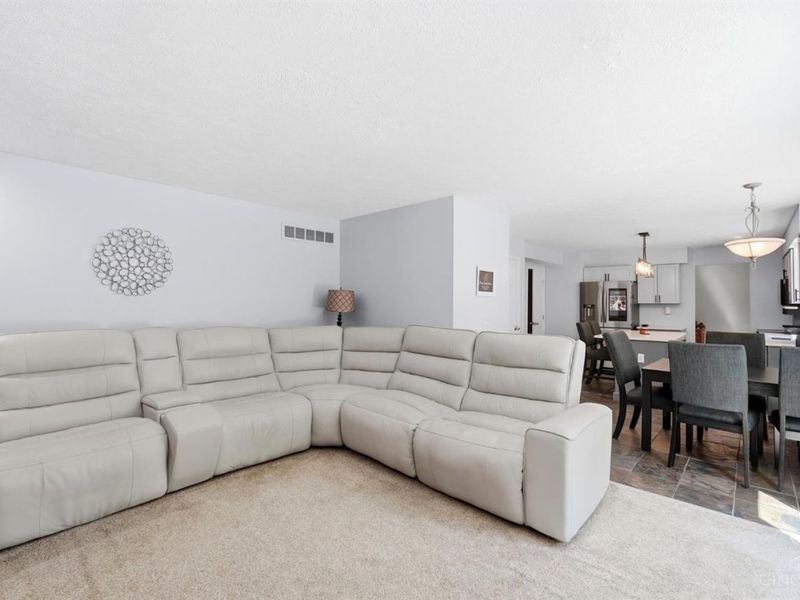 8838 Steeplechase Way, West Chester, OH 45069 Photo 5