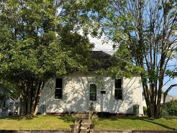 520 Elm Avenue , Circleville, OH 43113