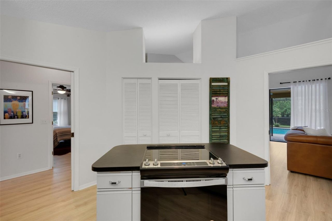 6104 Nicole Drive , Sarasota, FL 34243 Photo