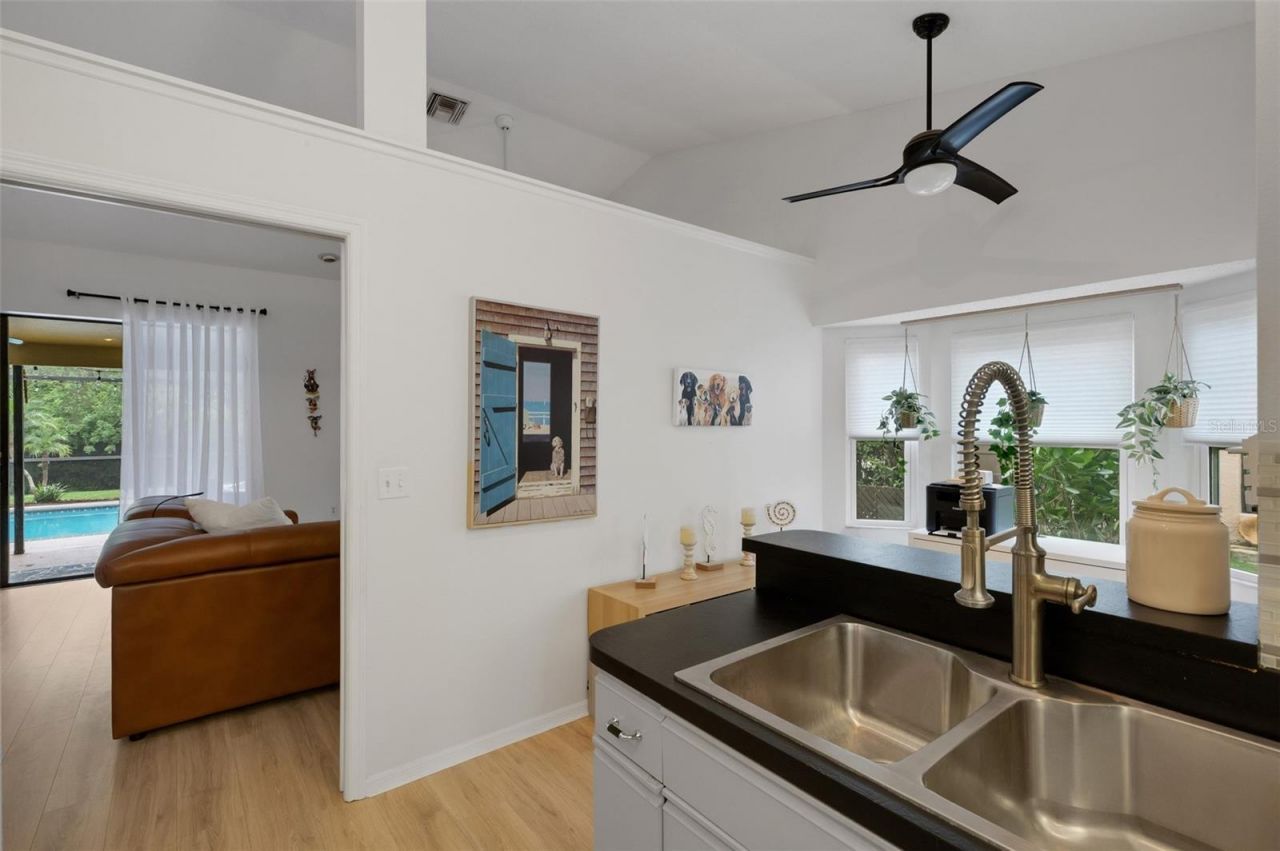 6104 Nicole Drive , Sarasota, FL 34243 Photo