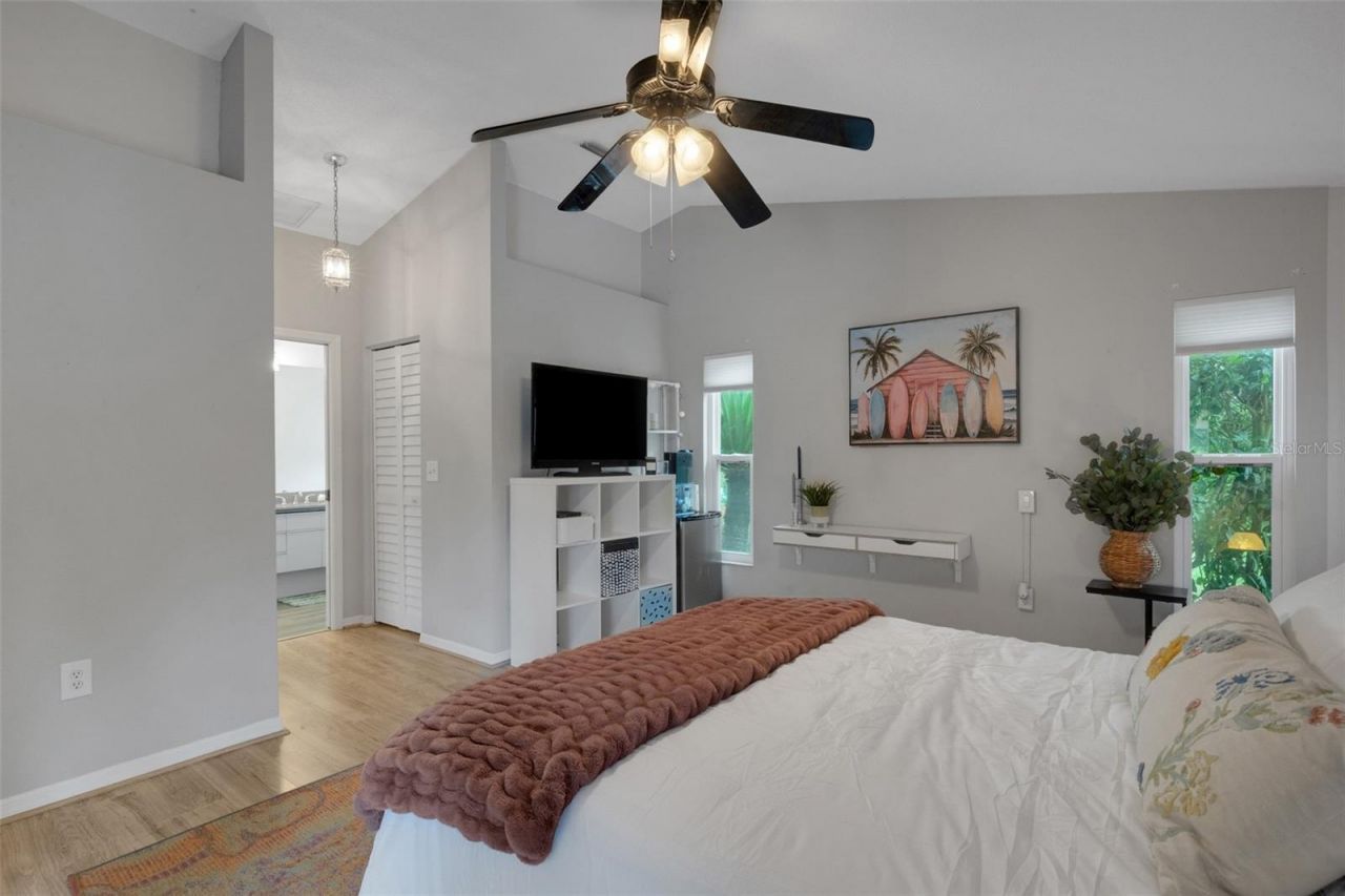 6104 Nicole Drive , Sarasota, FL 34243 Photo