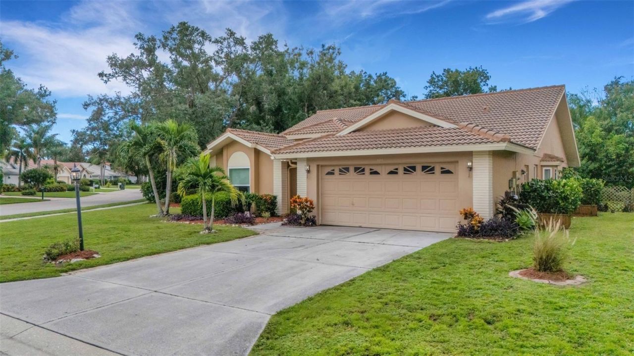 6104 Nicole Drive , Sarasota, FL 34243 Photo