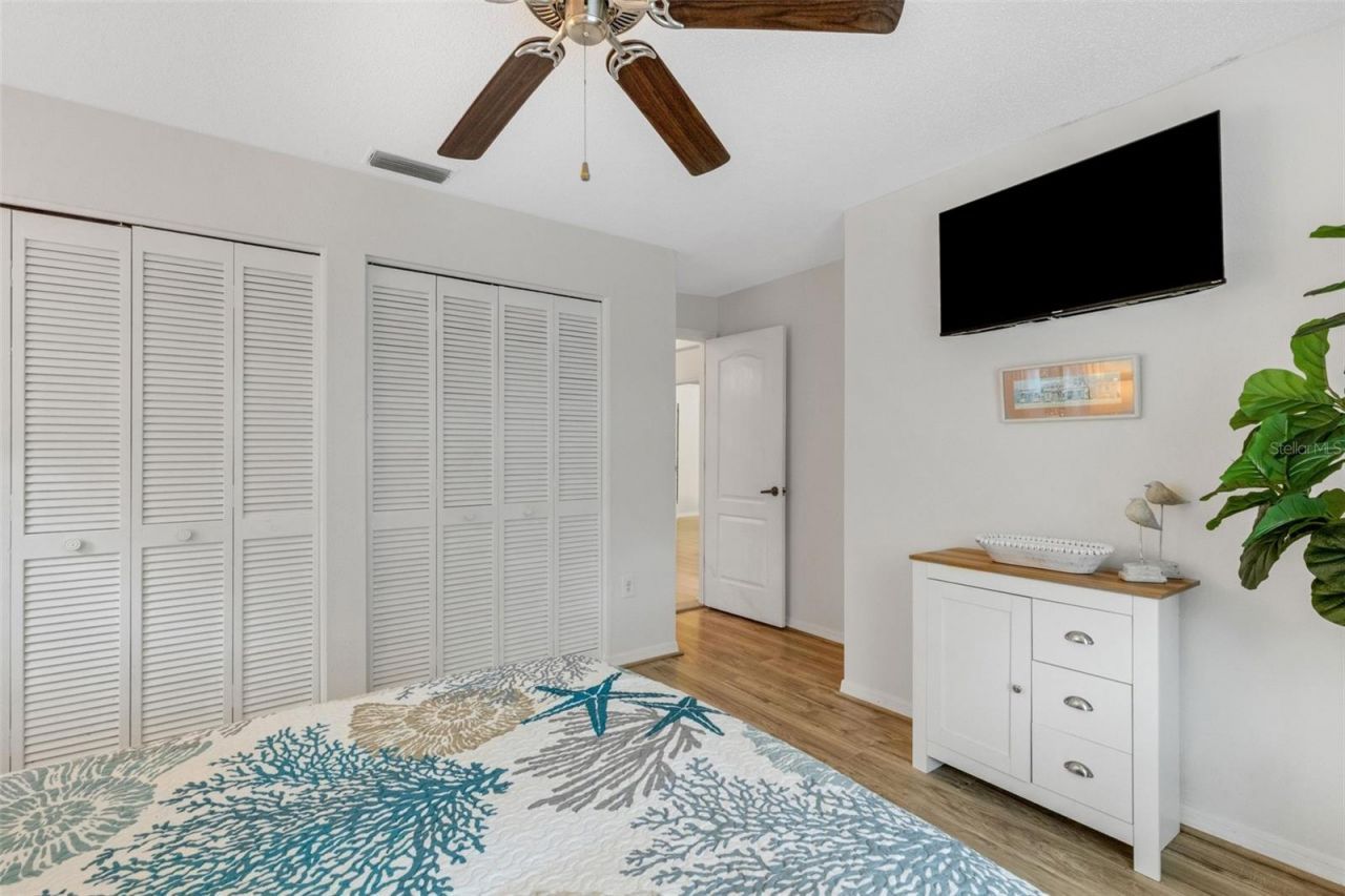6104 Nicole Drive , Sarasota, FL 34243 Photo