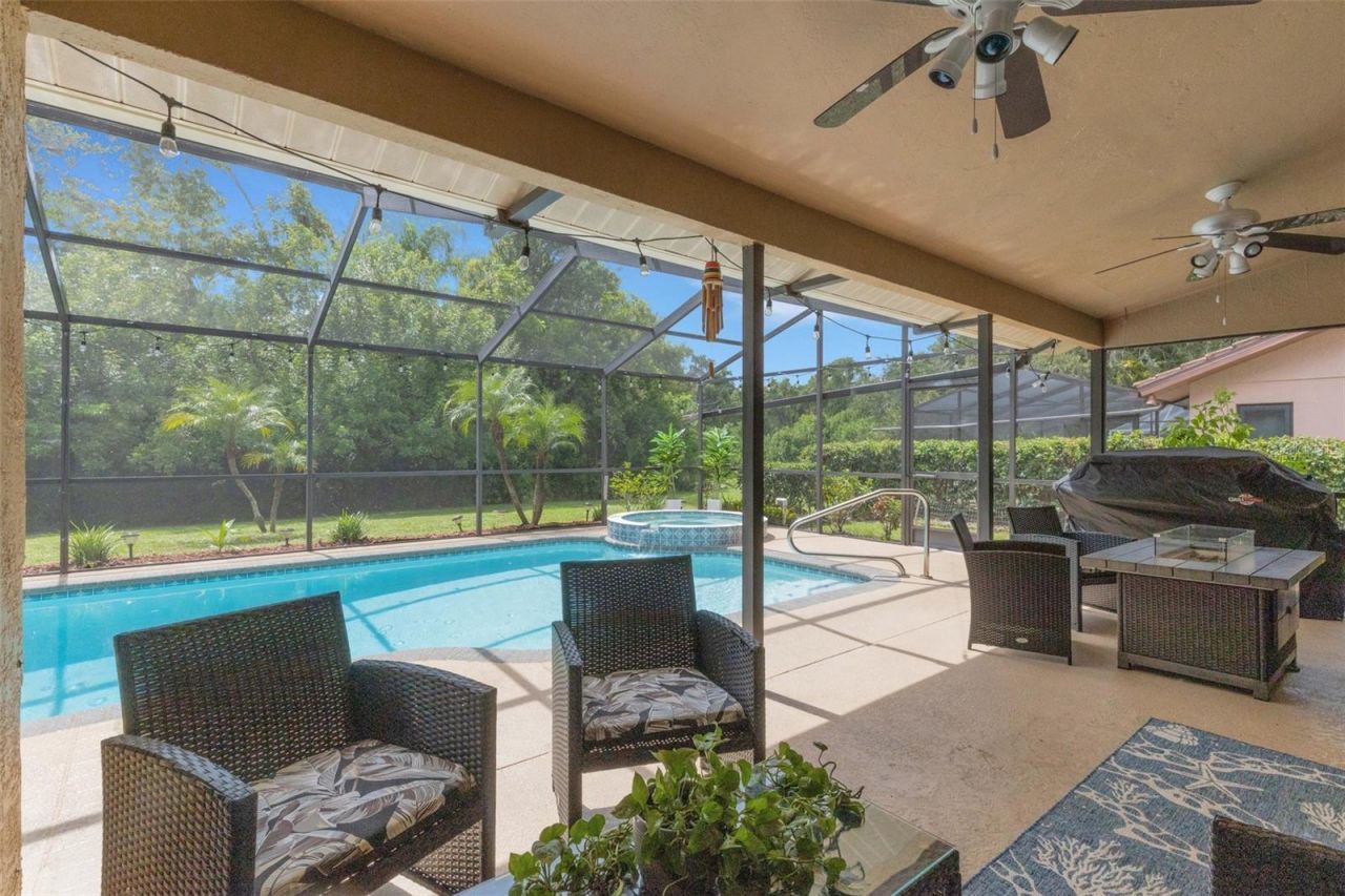 6104 Nicole Drive , Sarasota, FL 34243 Photo