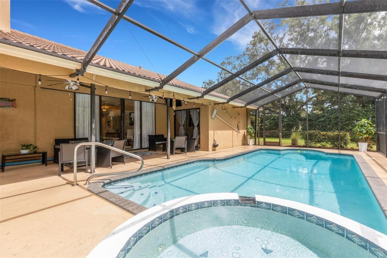 6104 Nicole Drive , Sarasota, FL 34243 Photo