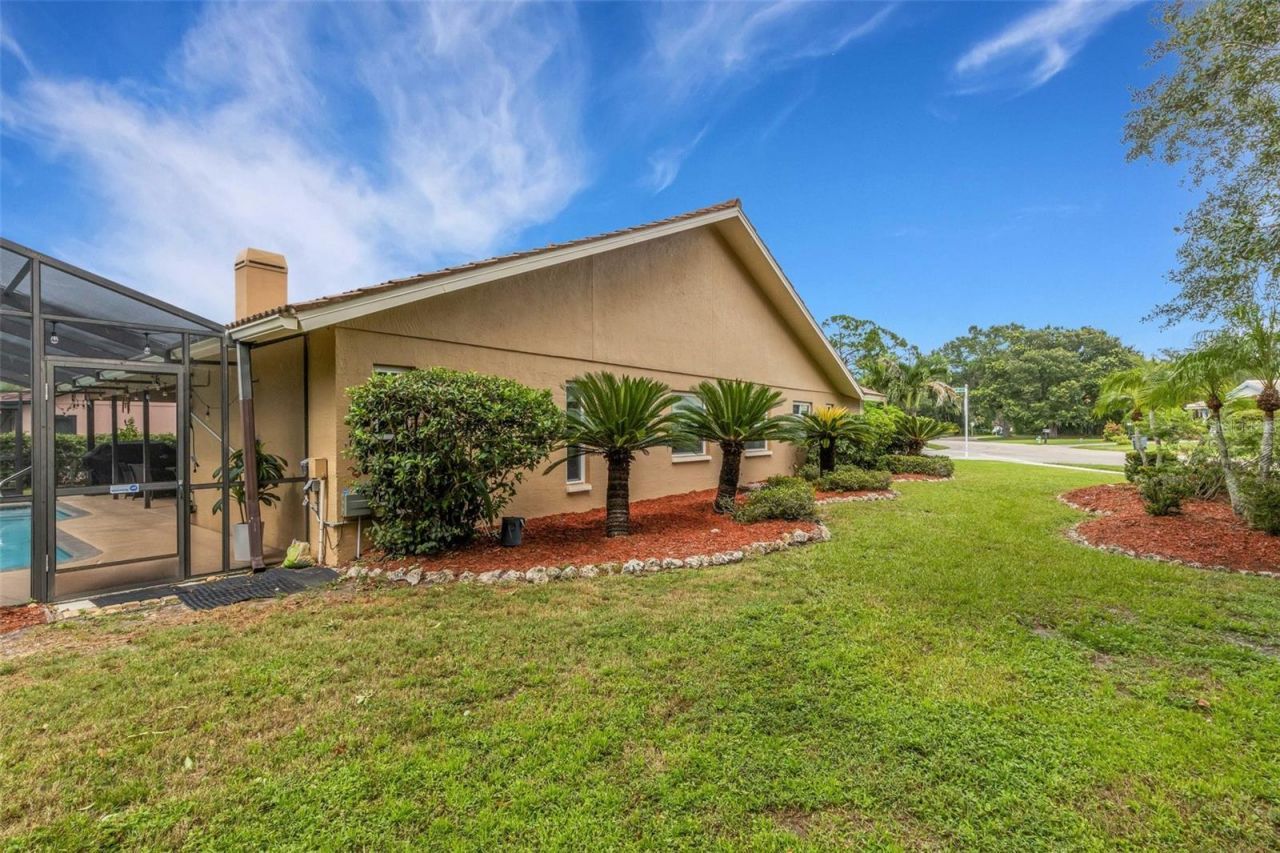 6104 Nicole Drive , Sarasota, FL 34243 Photo