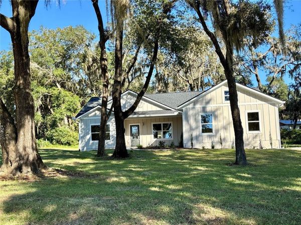 377 SE 4TH AVENUE, MELROSE, FL 32666