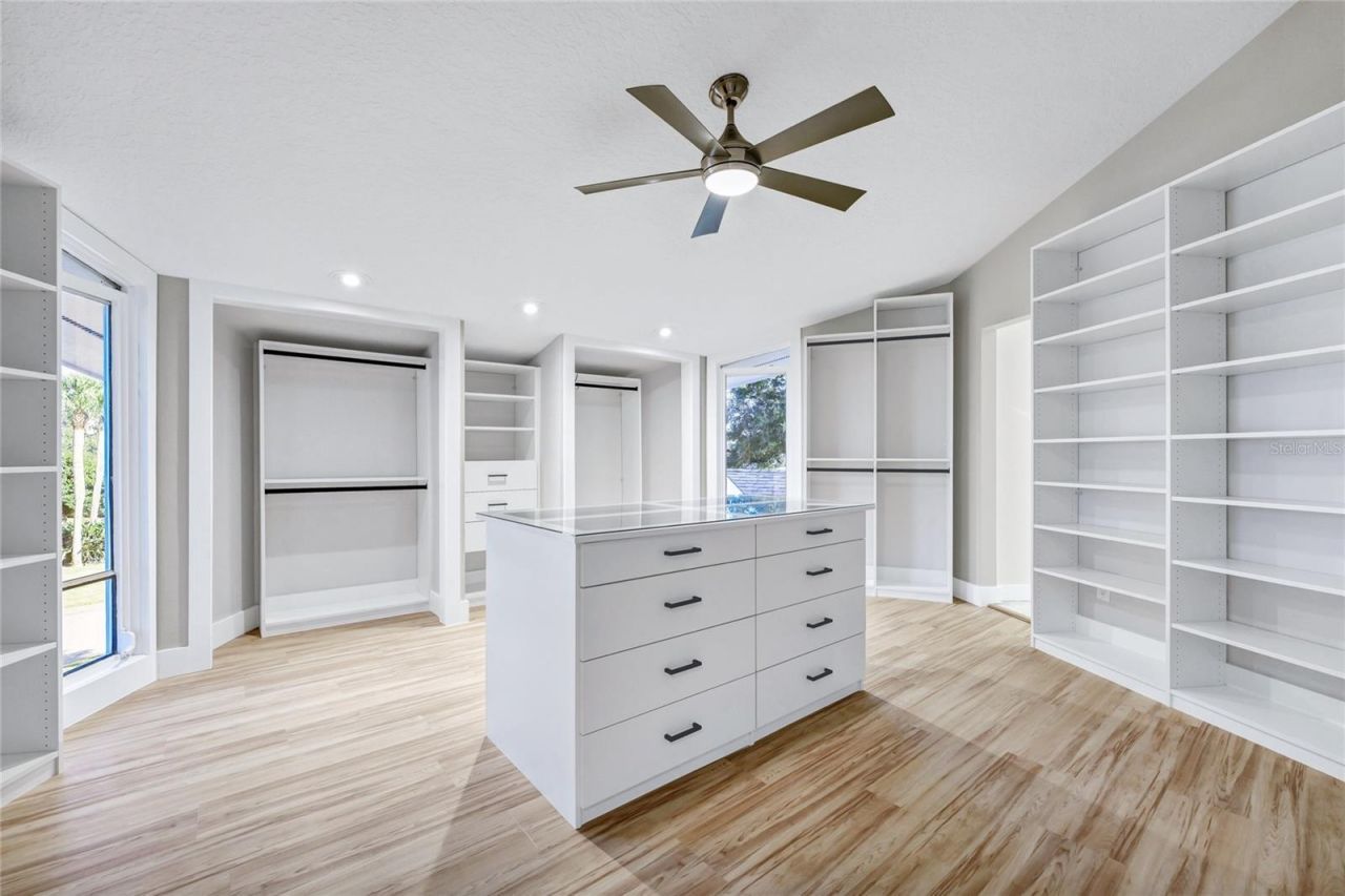 8922 Bay Cove Court, Orlando, FL 32819 Photo