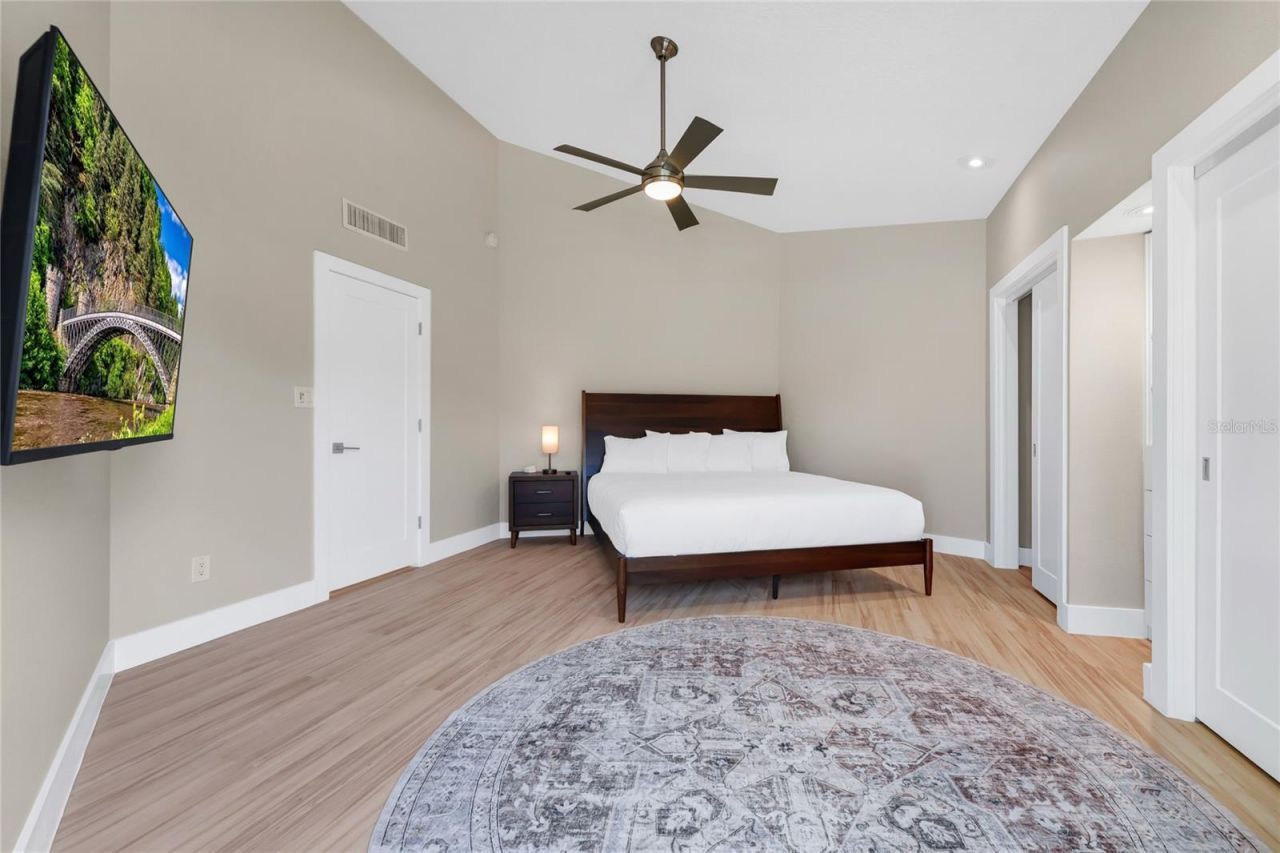 8922 Bay Cove Court, Orlando, FL 32819 Photo