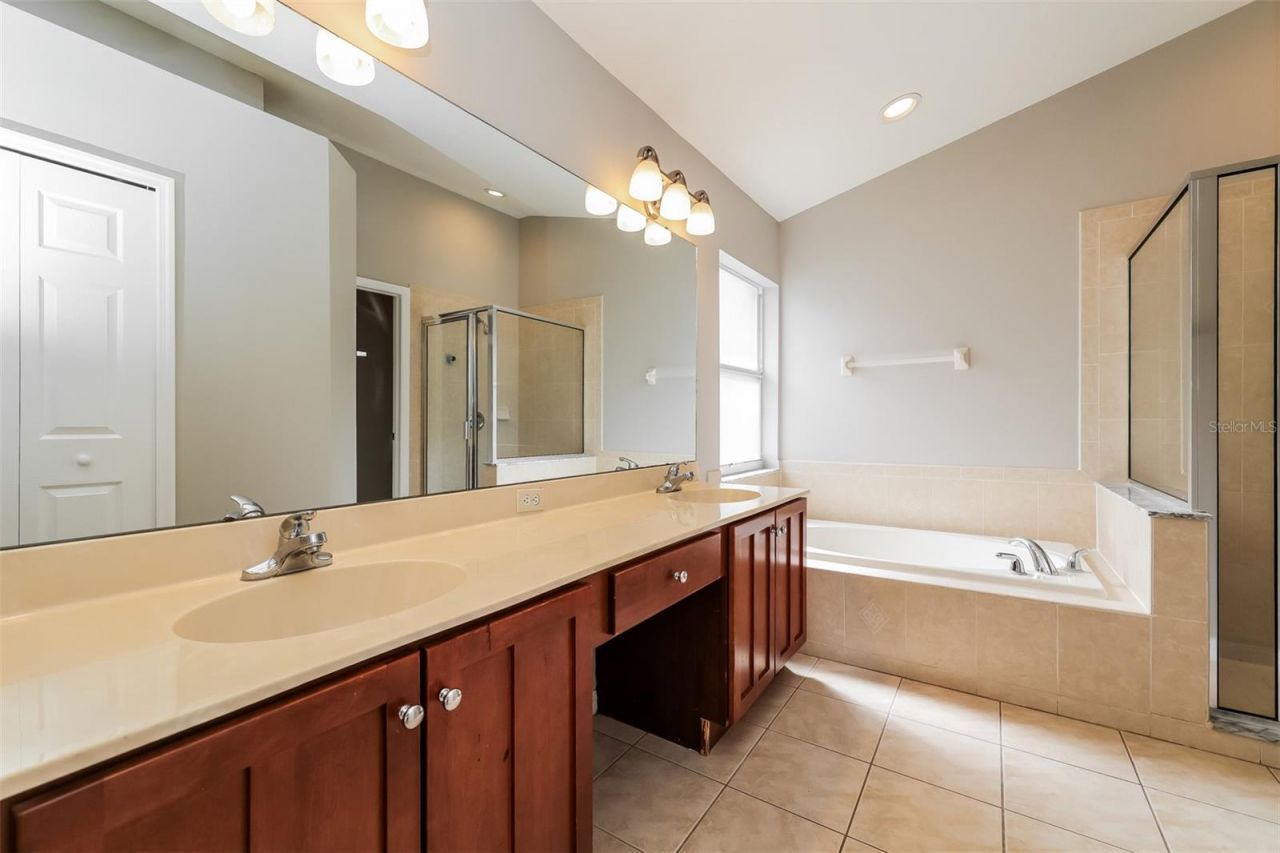 12755 Standbridge Drive, Riverview, FL 33579 Photo