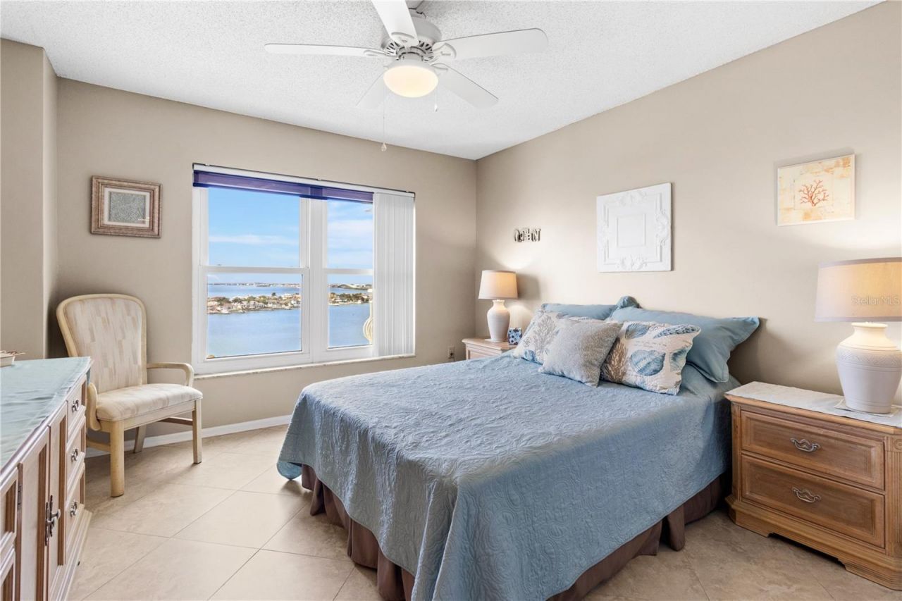 4900 Brittany Drive S, Unit 1512, Saint Petersburg, FL 33715 Photo