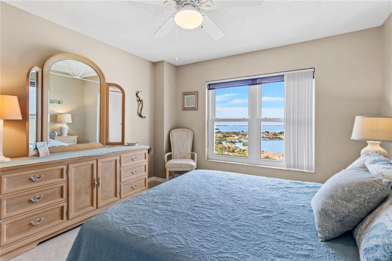 4900 Brittany Drive S, Unit 1512, Saint Petersburg, FL 33715 Photo