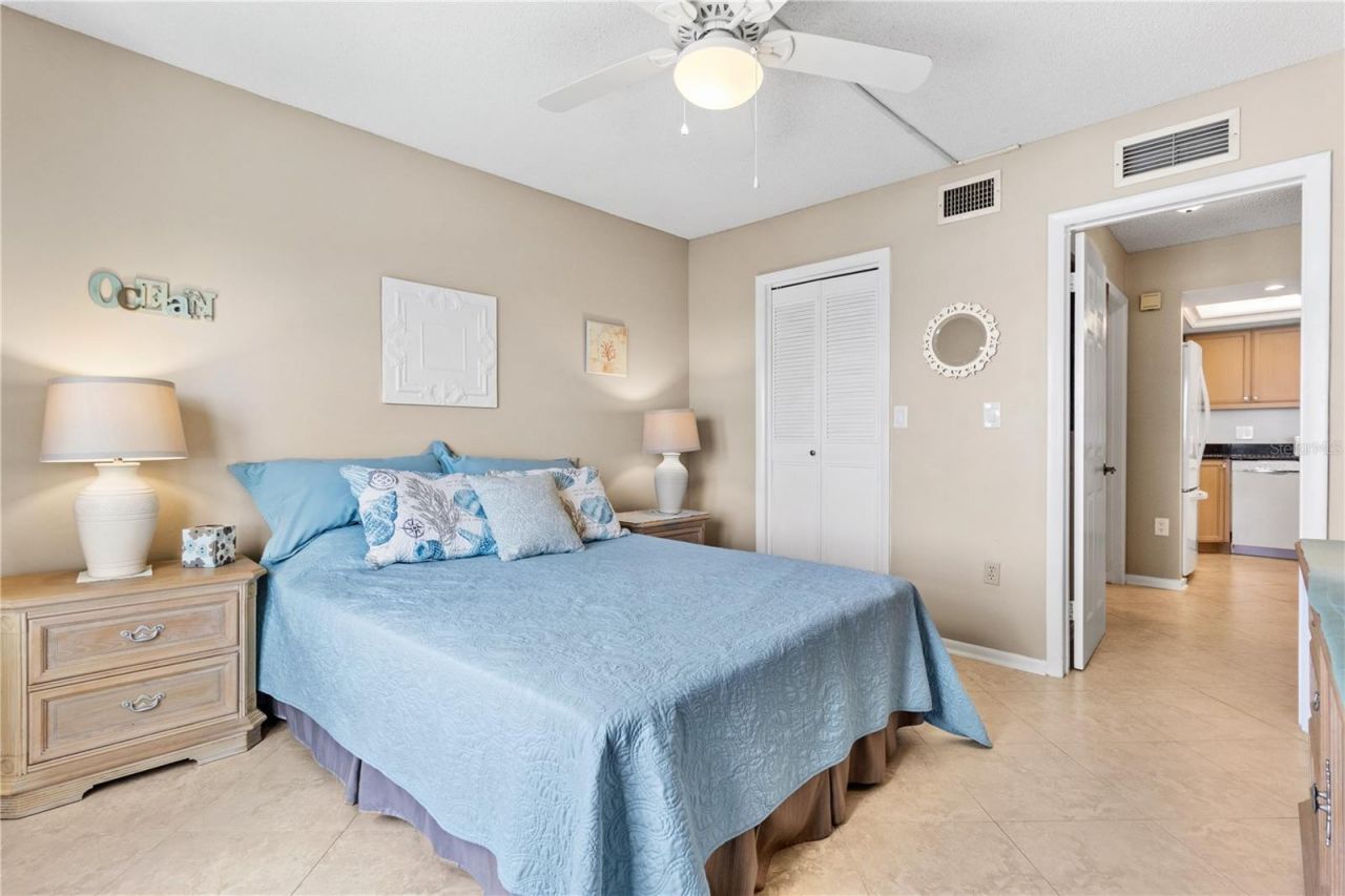 4900 Brittany Drive S, Unit 1512, Saint Petersburg, FL 33715 Photo