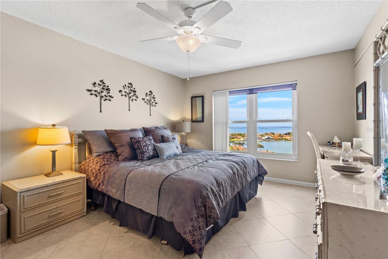 4900 Brittany Drive S, Unit 1512, Saint Petersburg, FL 33715 Photo