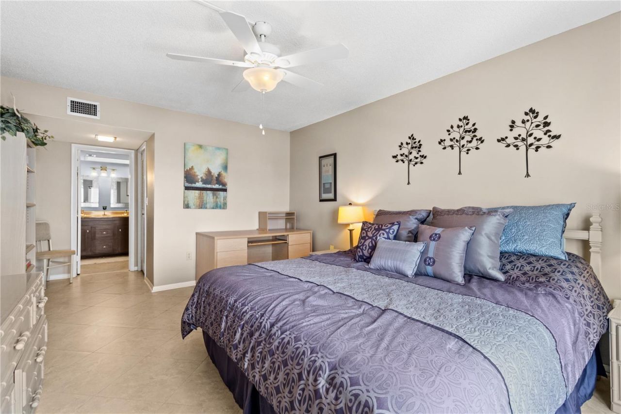 4900 Brittany Drive S, Unit 1512, Saint Petersburg, FL 33715 Photo