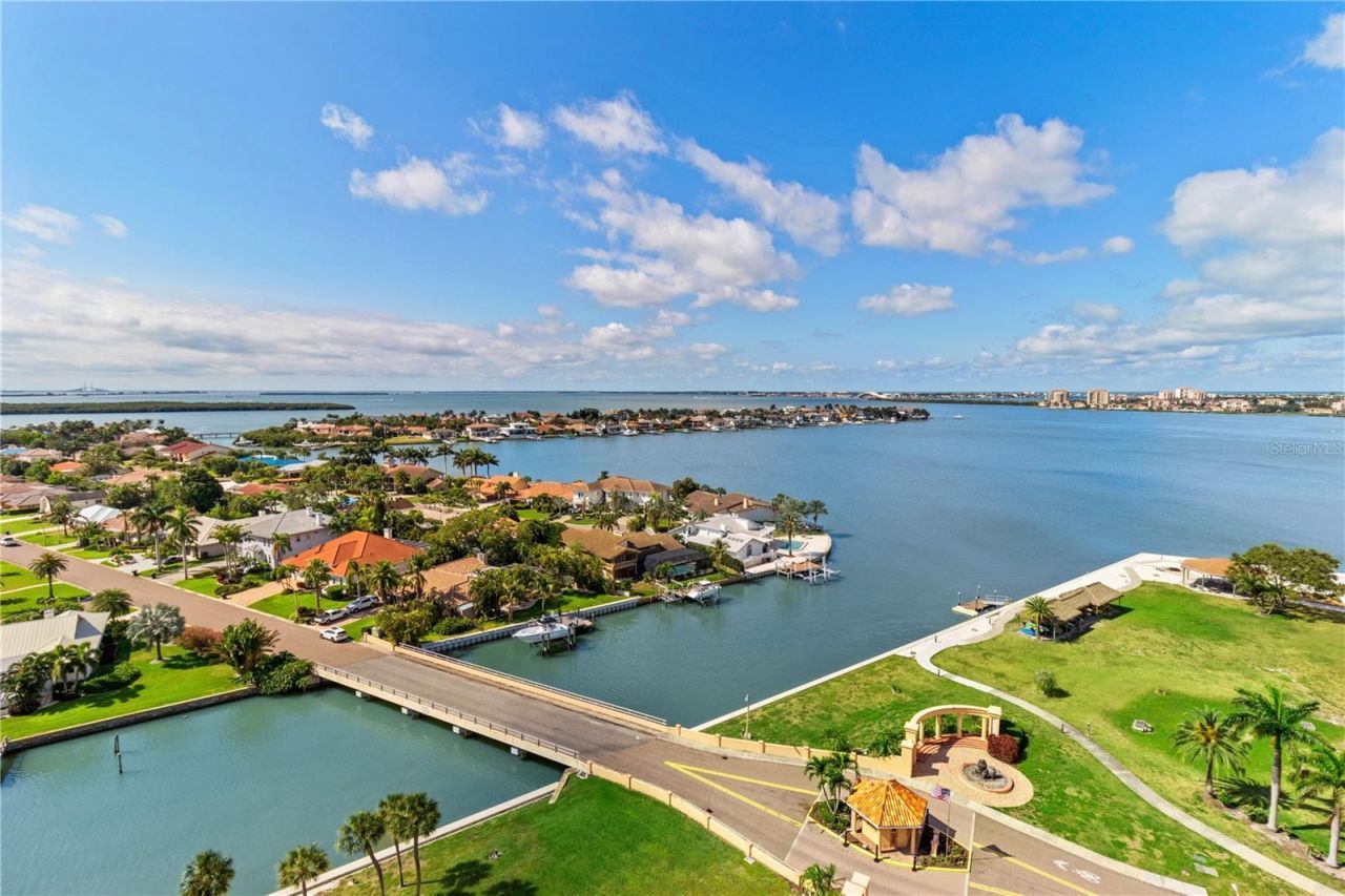 4900 Brittany Drive S, Unit 1512, Saint Petersburg, FL 33715 Photo