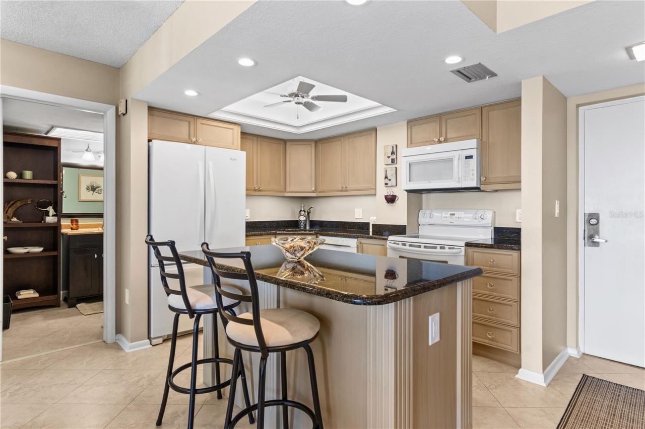 4900 Brittany Drive S, Unit 1512, Saint Petersburg, FL 33715 Photo