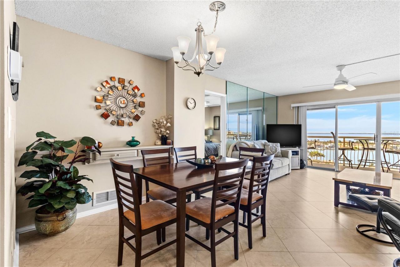 4900 Brittany Drive S, Unit 1512, Saint Petersburg, FL 33715 Photo