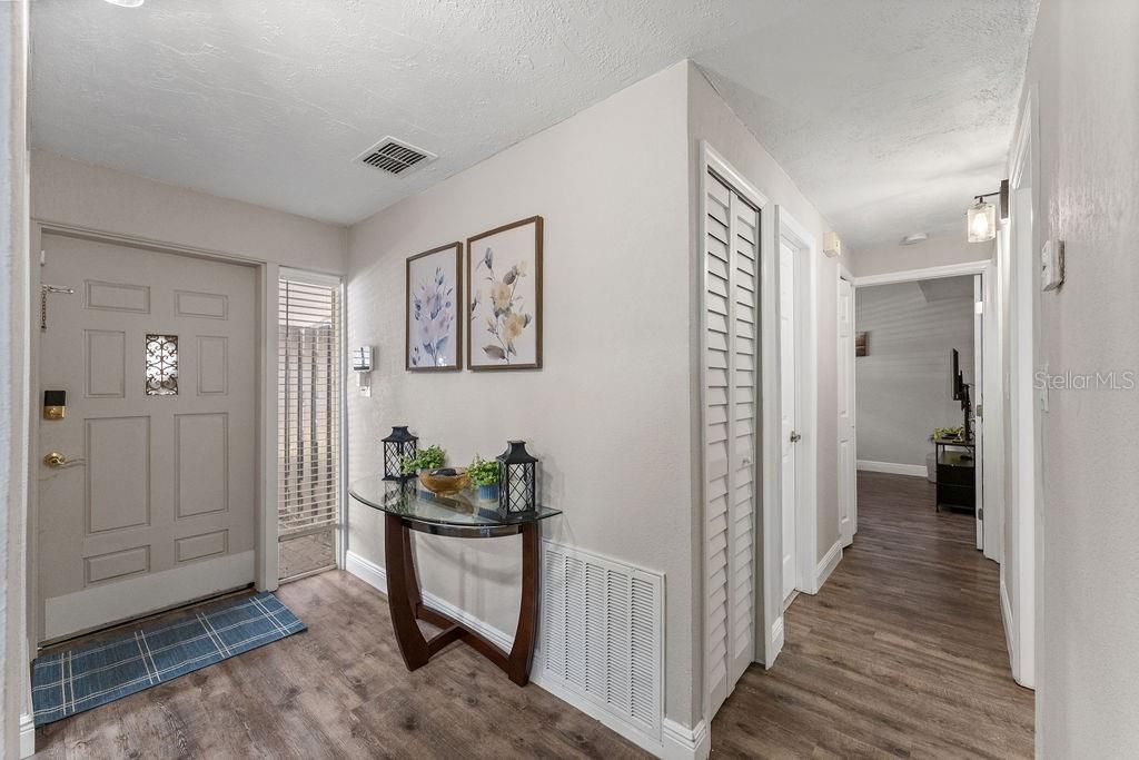 9009 1st Street Ne, Saint Petersburg, FL 33702 Photo