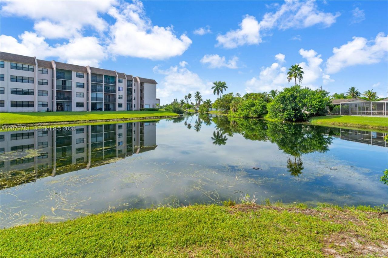 10442 Sunrise Lakes Blvd, Unit 312, Sunrise, FL 33322 Photo