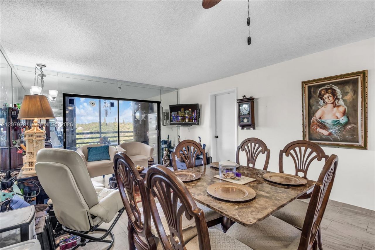 10442 Sunrise Lakes Blvd, Unit 312, Sunrise, FL 33322 Photo