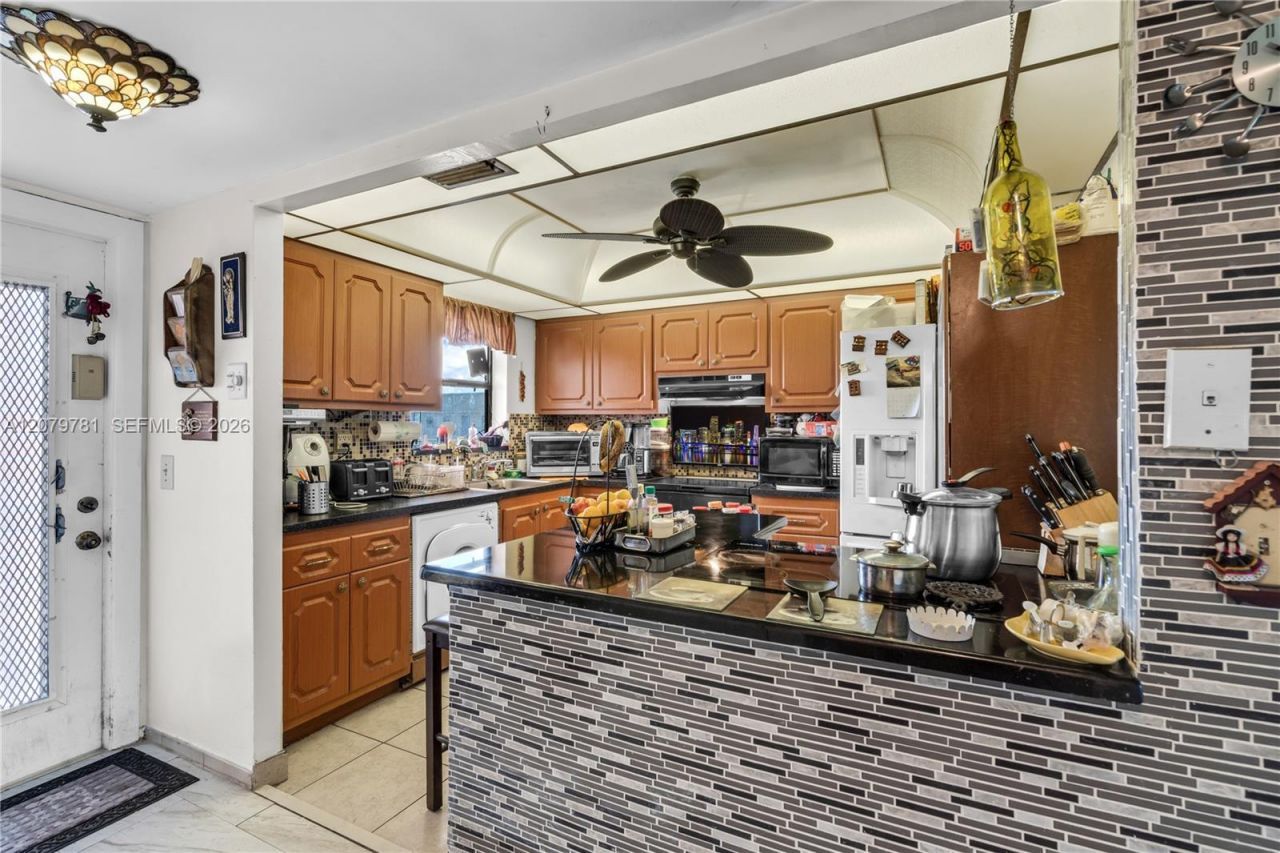10442 Sunrise Lakes Blvd, Unit 312, Sunrise, FL 33322 Photo