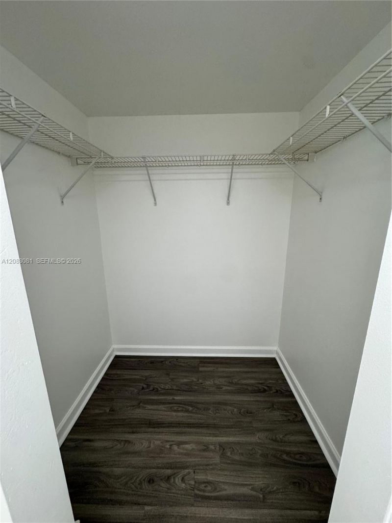 1200 Brickell Bay Dr, Unit 3206, Miami, FL 33131 Photo