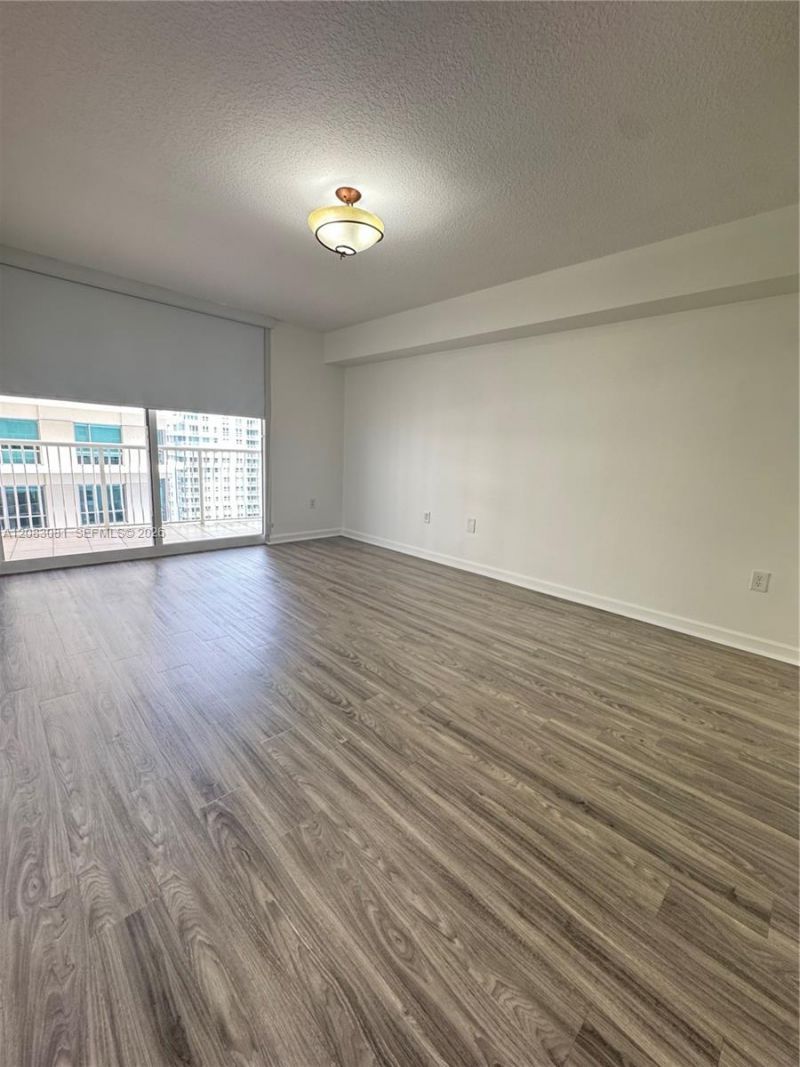 1200 Brickell Bay Dr, Unit 3206, Miami, FL 33131 Photo