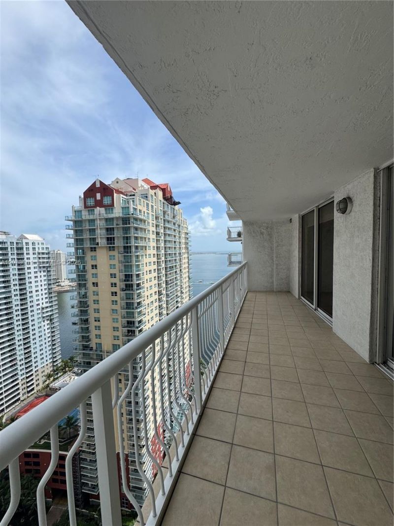 1200 Brickell Bay Dr, Unit 3206, Miami, FL 33131 Photo