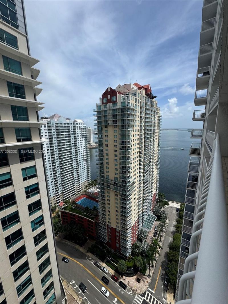 1200 Brickell Bay Dr, Unit 3206, Miami, FL 33131 Photo