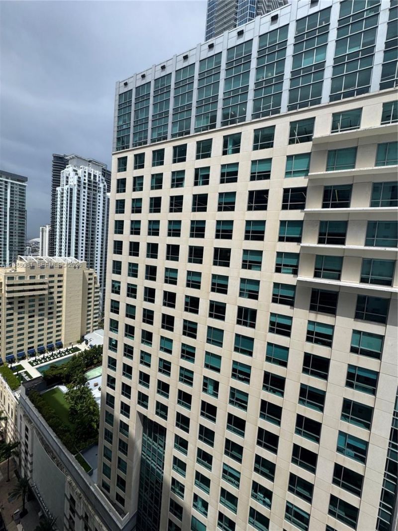 1200 Brickell Bay Dr, Unit 3206, Miami, FL 33131 Photo